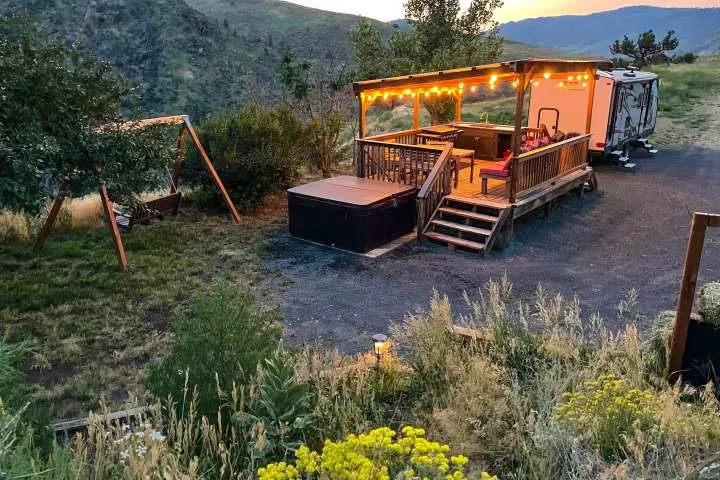 Buckhorn Cliffs Luxury Camp