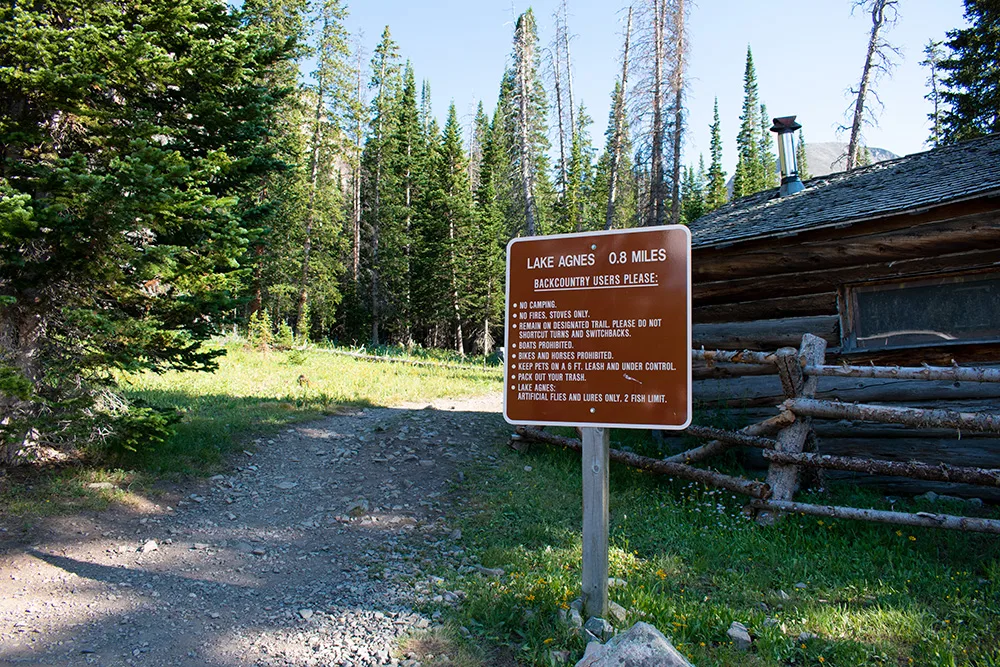 Lake Agnes Trailhead